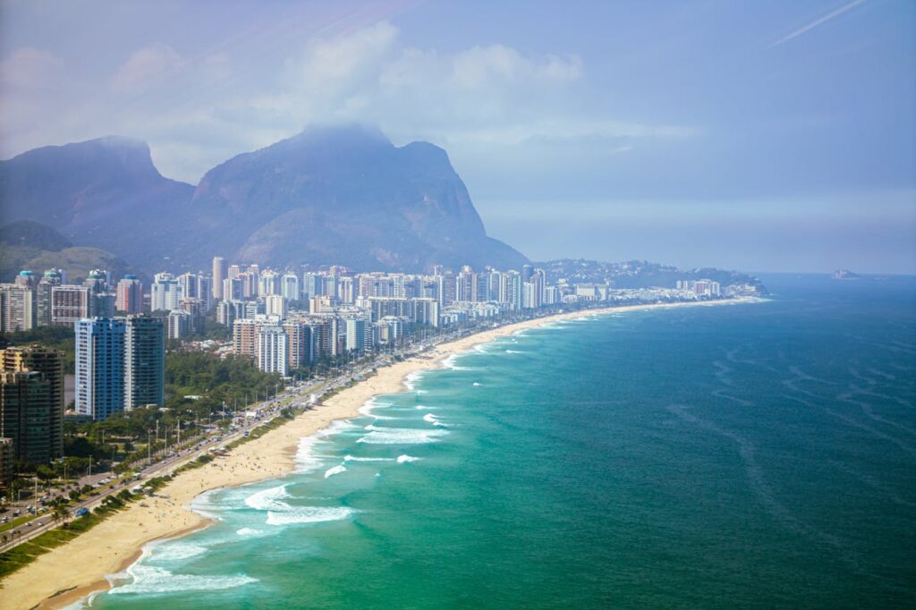 Vista aérea da praia da Barra, Rio de Janeiro