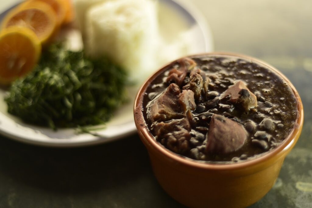 Feijoada, comida típica do Brasil