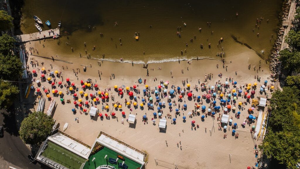 Praia do Rio de Janeiro vista de cima.