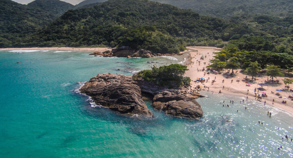 Foto vista aérea de Ilha Grande em Angra dos Reis.