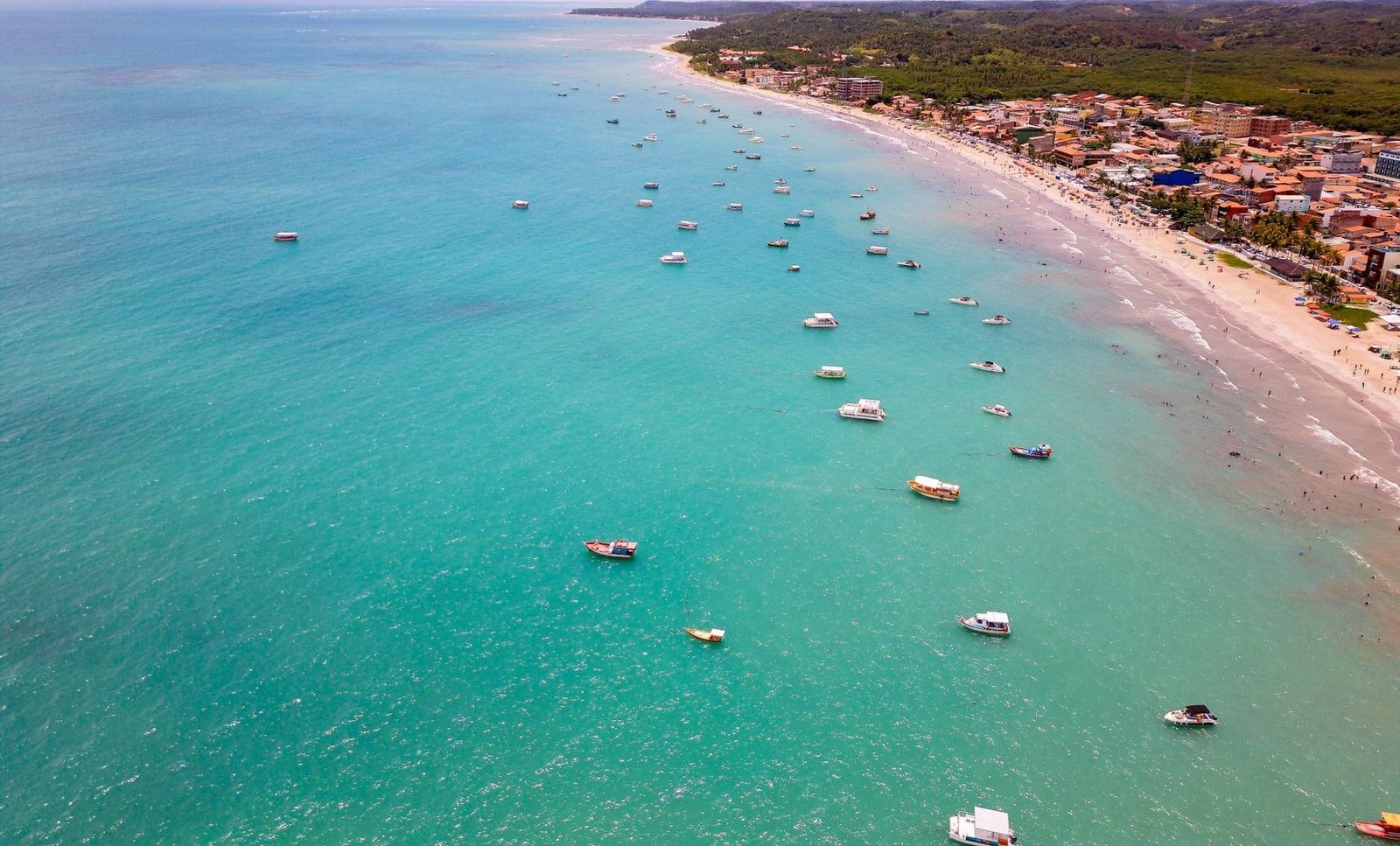 Praia da Tartaruga em Búzios: Charme e Tranquilidade 1 Praia tranquila de Búzios com água cristalina e areia clara